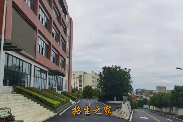 绵阳市游仙职业技术学校相册图集